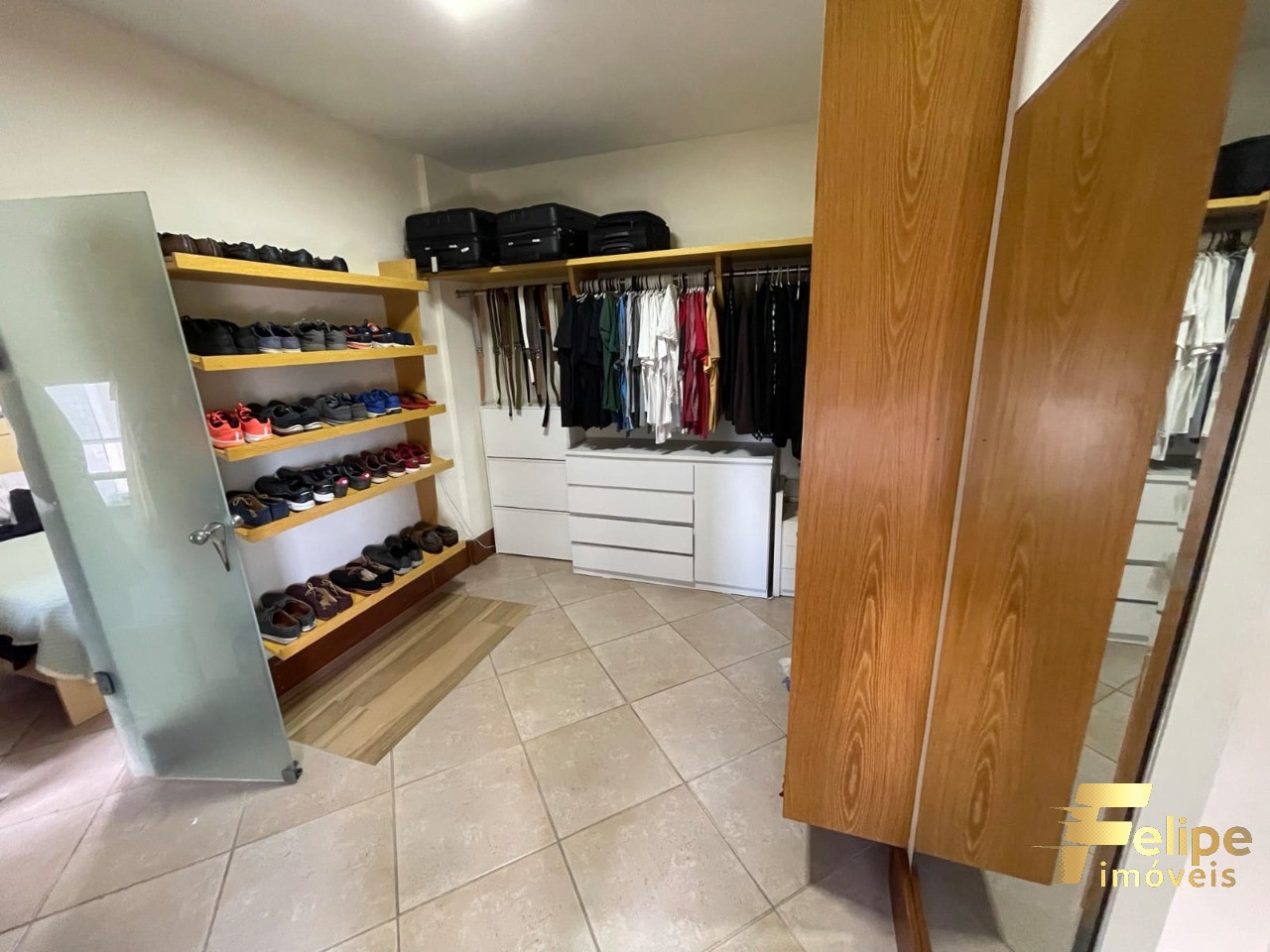 Apartamento à venda com 3 quartos, 165m² - Foto 4