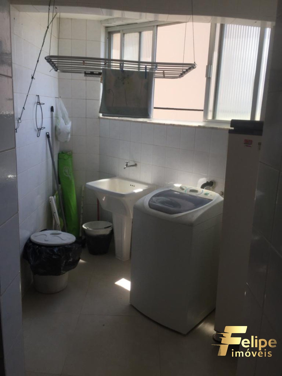 Apartamento à venda com 3 quartos, 124m² - Foto 2