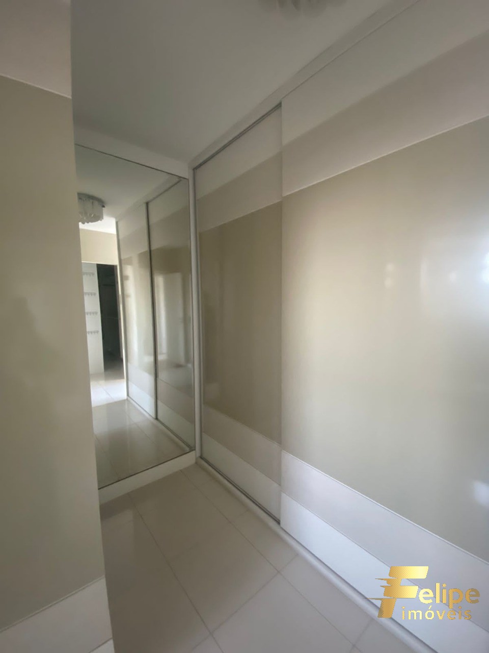 Apartamento à venda com 4 quartos, 140m² - Foto 4