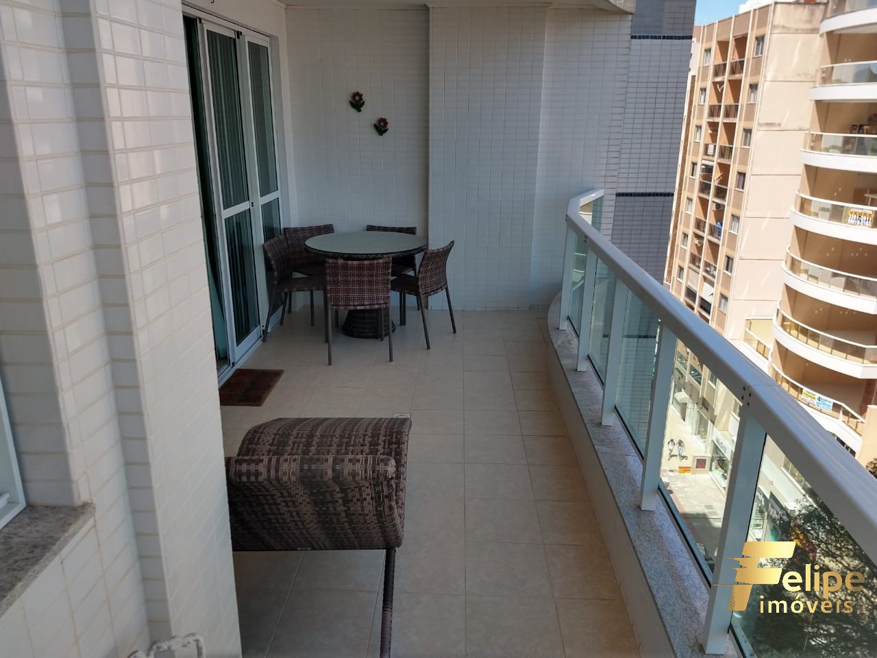 Apartamento à venda com 3 quartos, 130m² - Foto 1