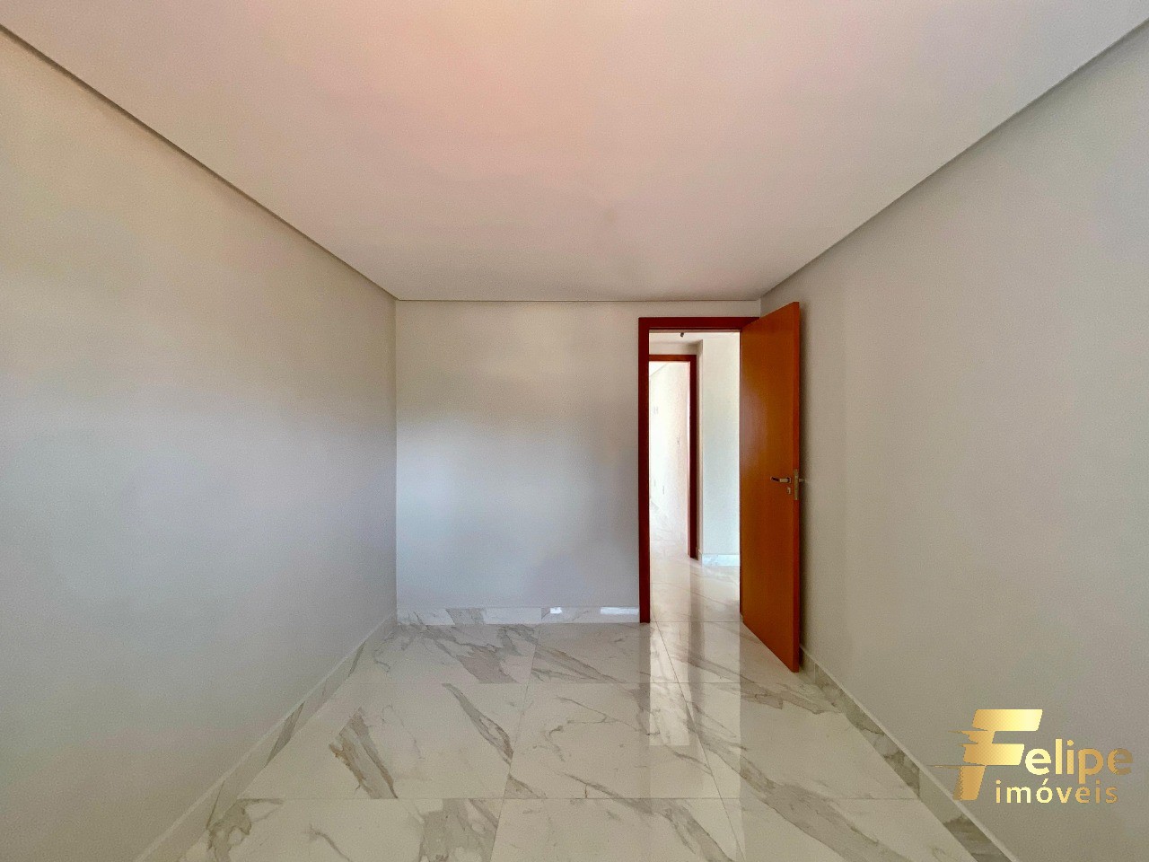 Apartamento à venda com 2 quartos, 75m² - Foto 13