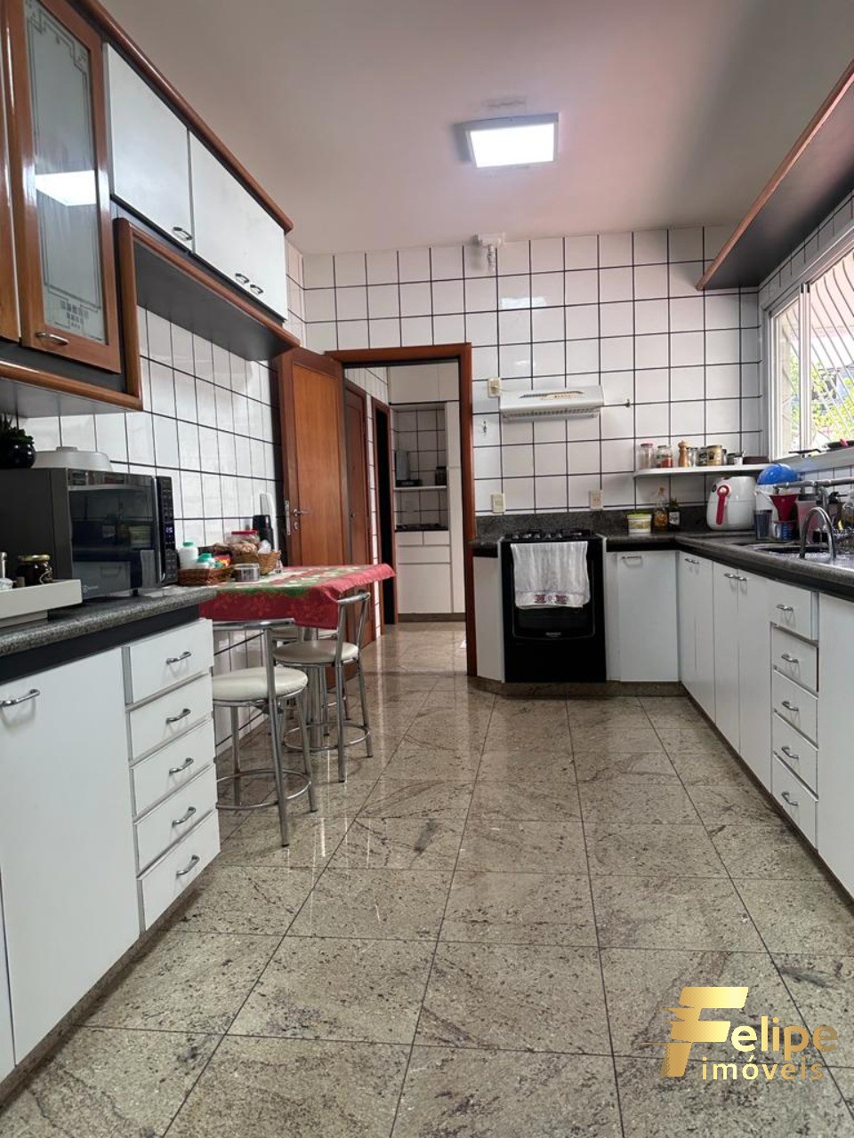 Apartamento à venda com 4 quartos, 177m² - Foto 4