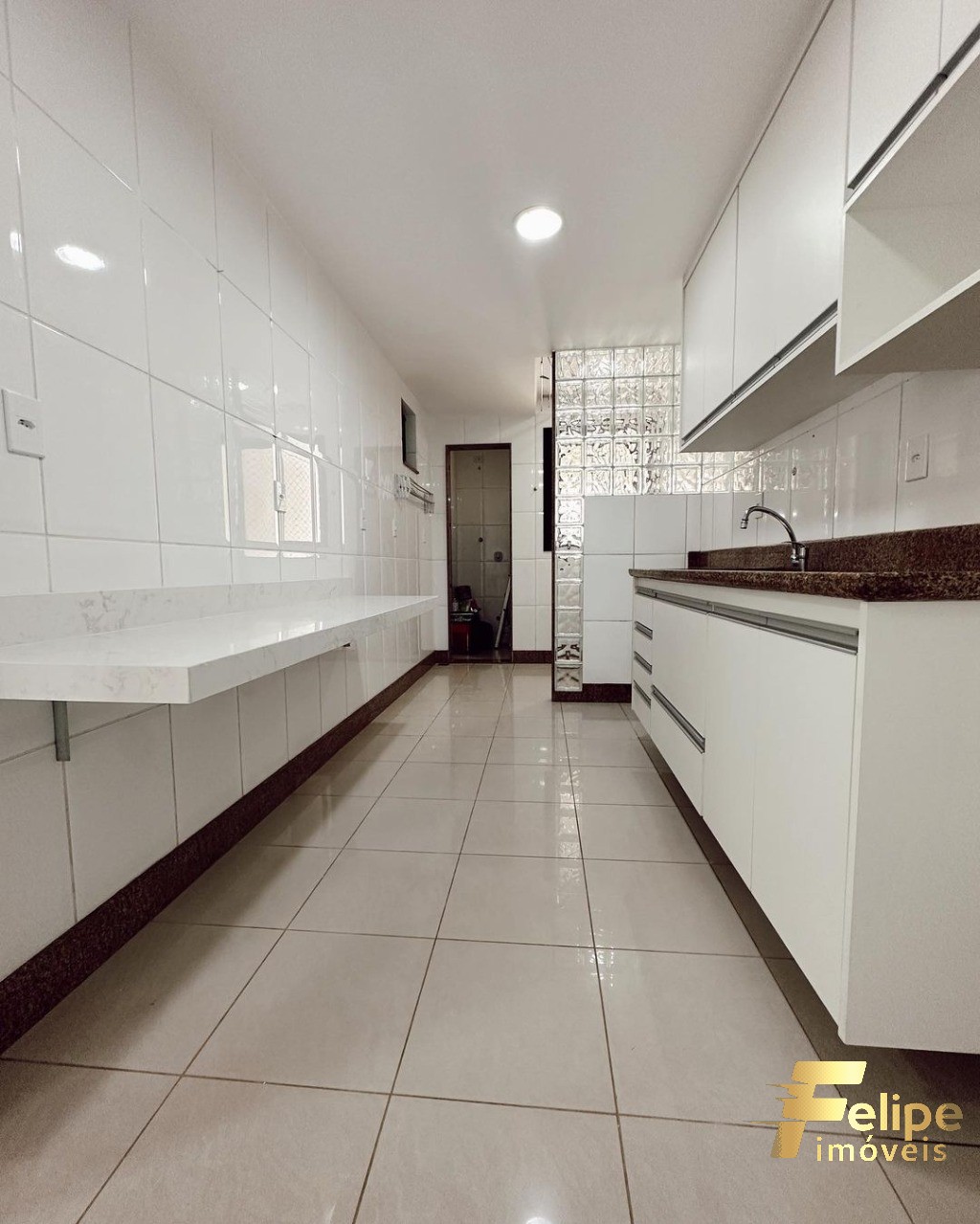 Apartamento à venda com 3 quartos, 100m² - Foto 3