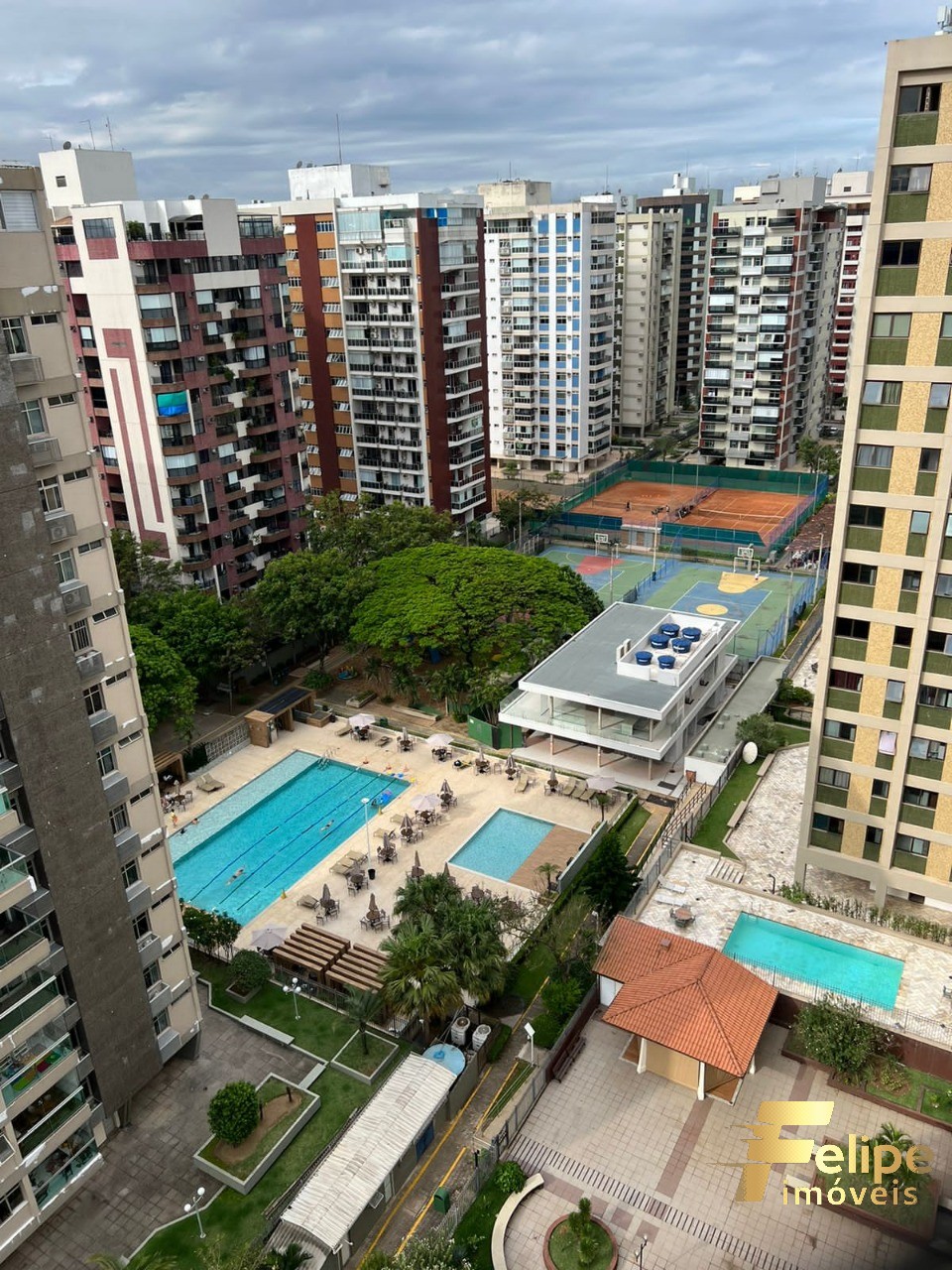 Cobertura à venda com 4 quartos, 300m² - Foto 5