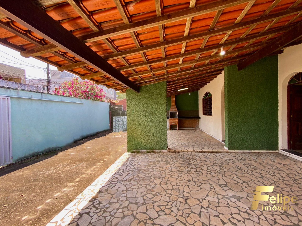 Casa à venda com 3 quartos, 191m² - Foto 9