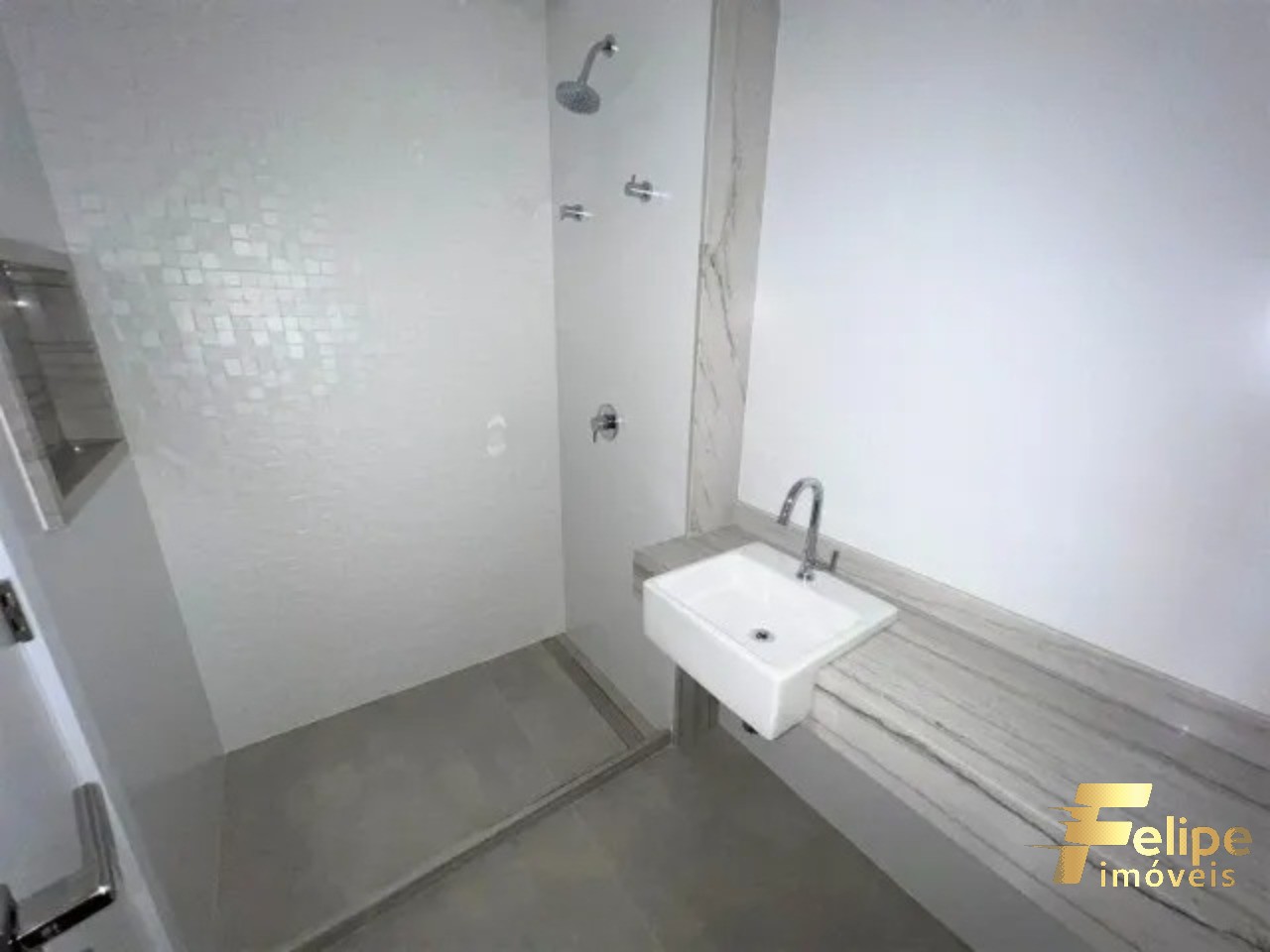 Apartamento à venda com 4 quartos, 142m² - Foto 19