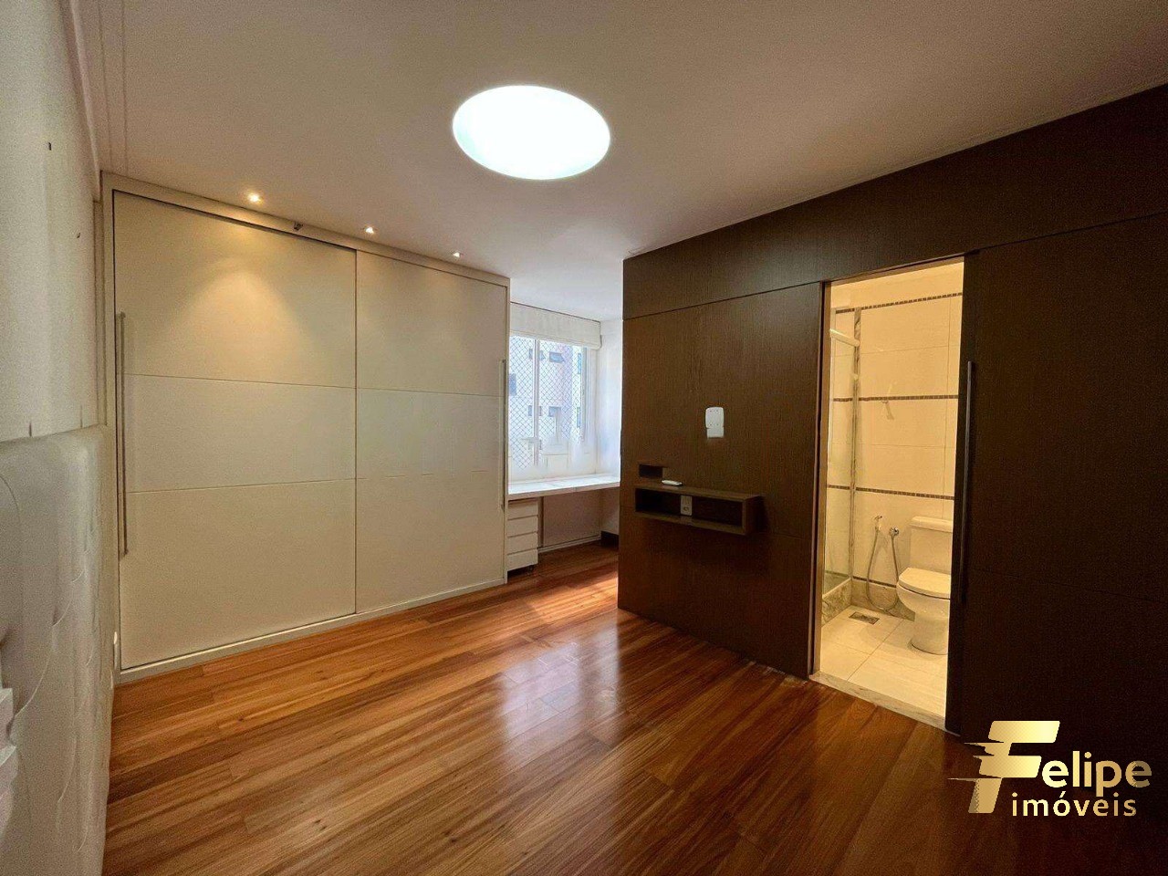 Apartamento à venda com 4 quartos, 160m² - Foto 4