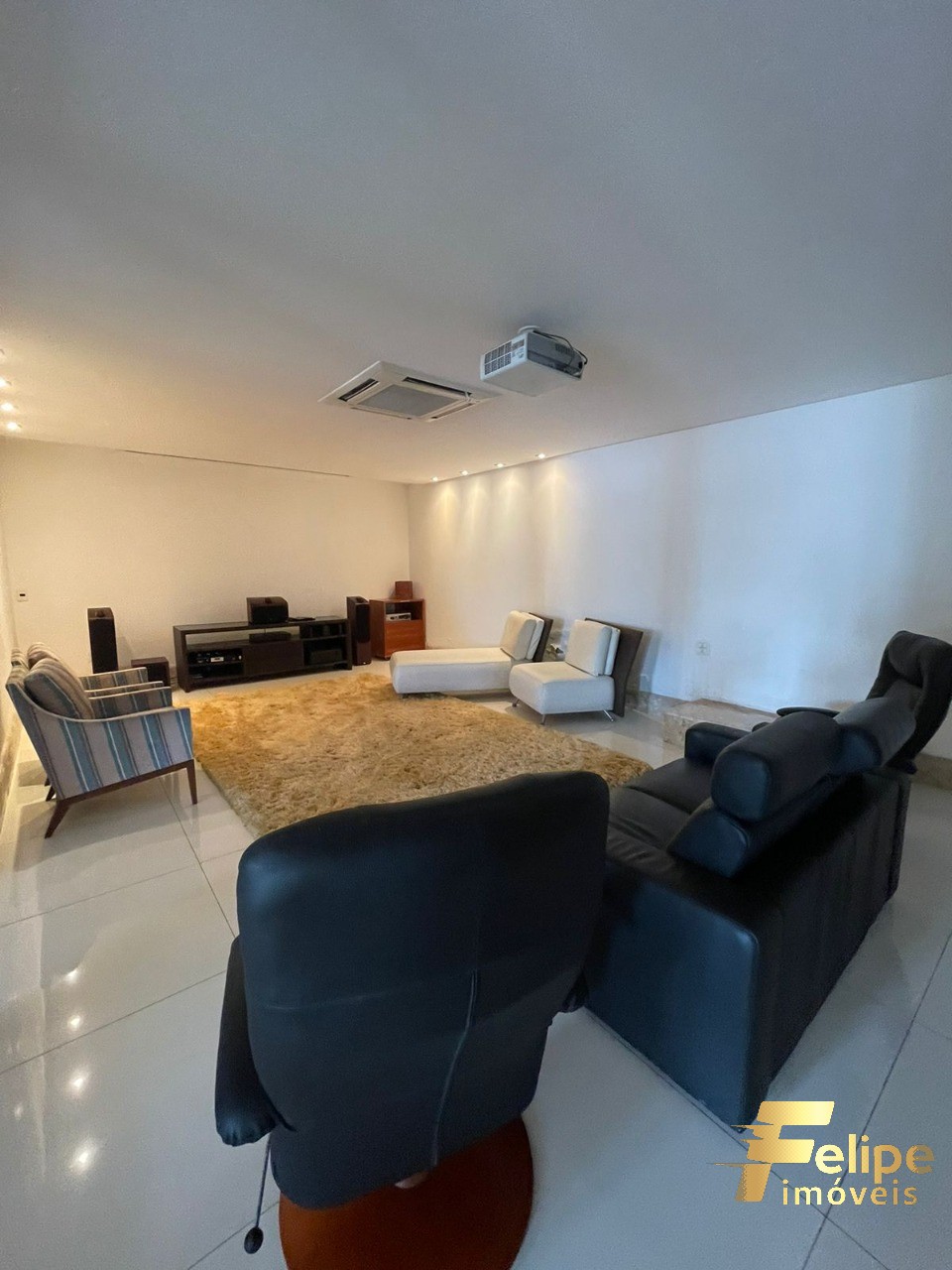 Casa à venda com 5 quartos, 600m² - Foto 3