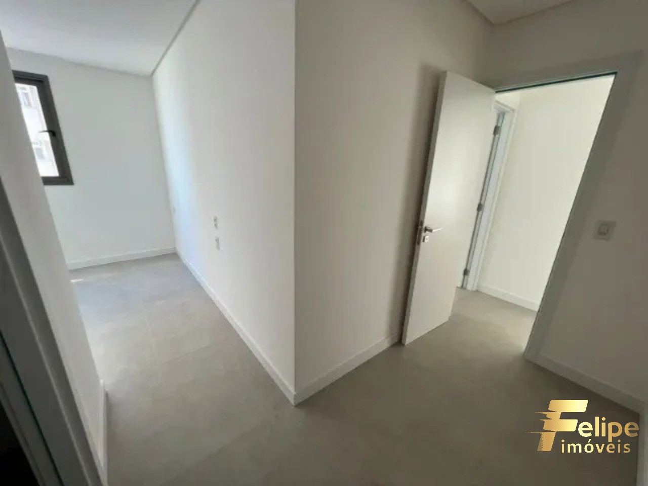 Apartamento à venda com 4 quartos, 142m² - Foto 3