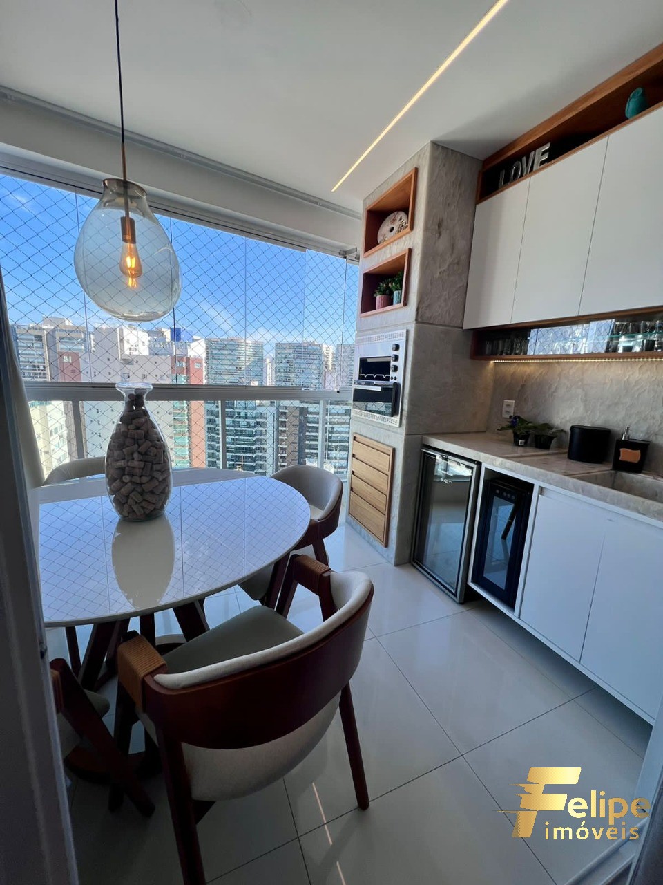 Apartamento à venda com 3 quartos, 100m² - Foto 1