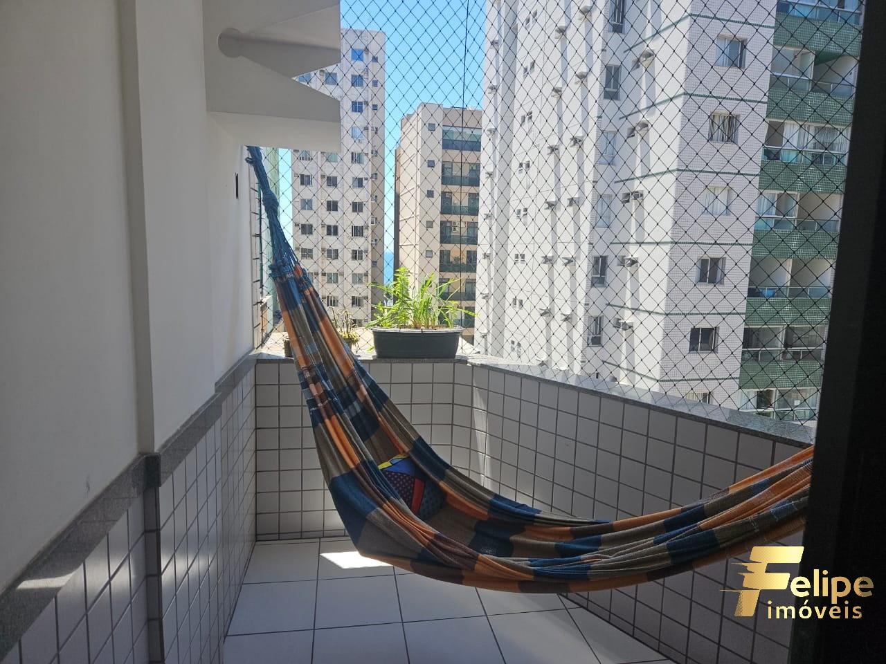 Apartamento à venda com 3 quartos, 130m² - Foto 1