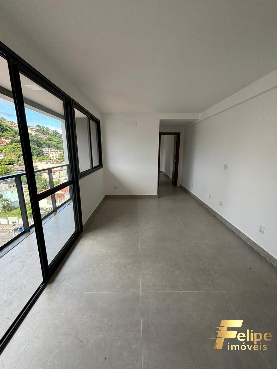 Apartamento à venda com 2 quartos, 66m² - Foto 1