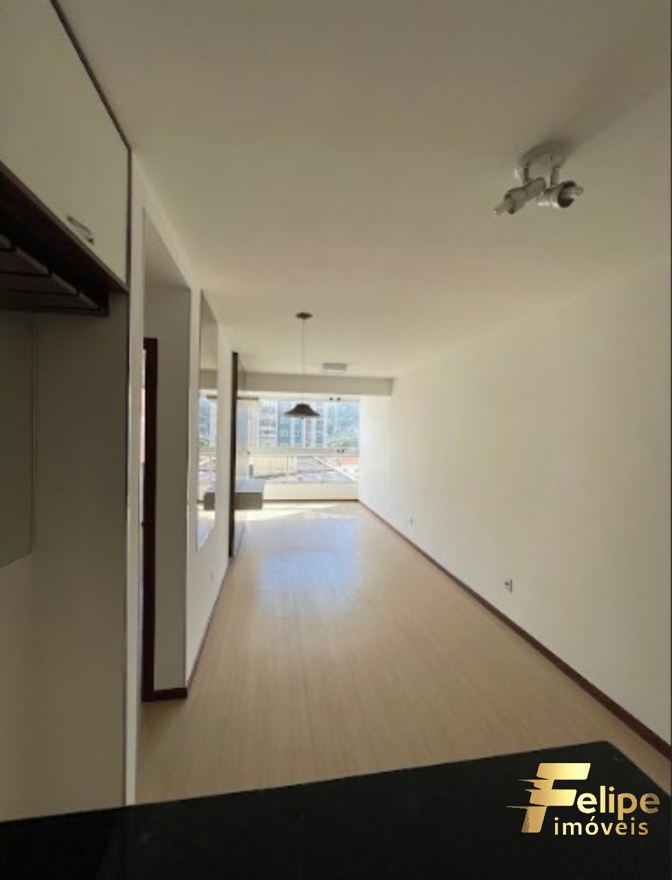 Apartamento à venda com 2 quartos, 65m² - Foto 27