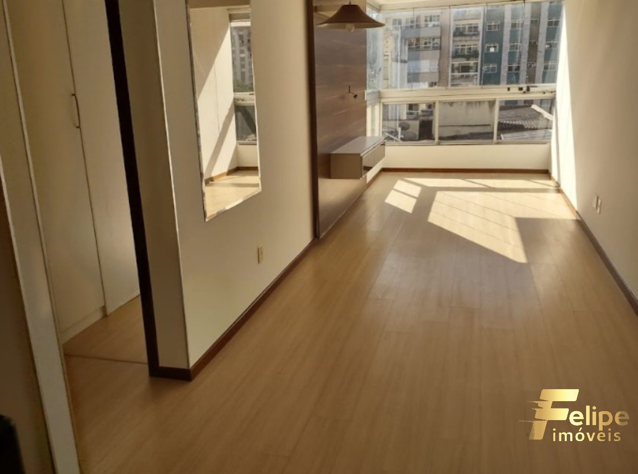 Apartamento à venda com 2 quartos, 65m² - Foto 1