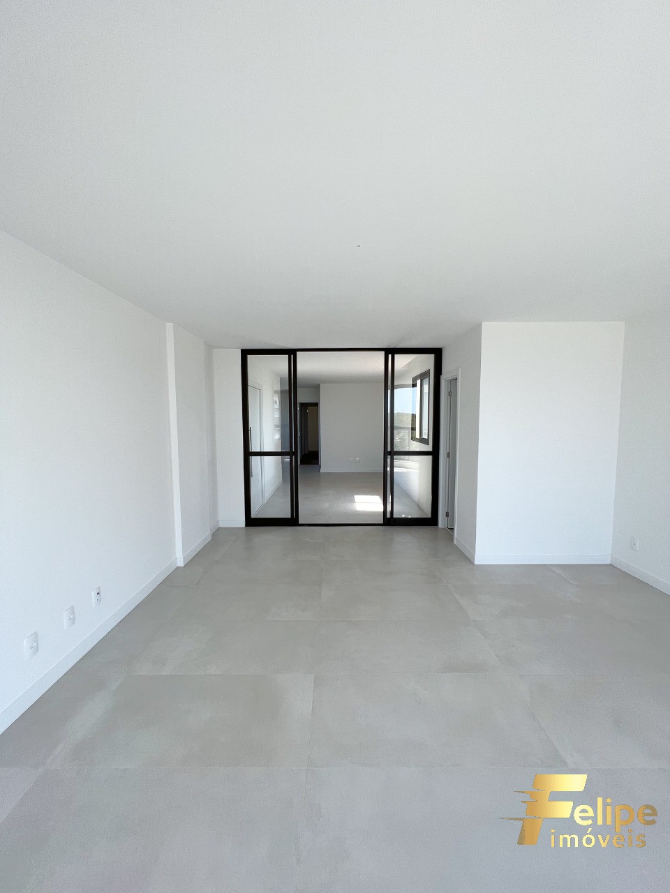 Apartamento à venda com 3 quartos, 135m² - Foto 28