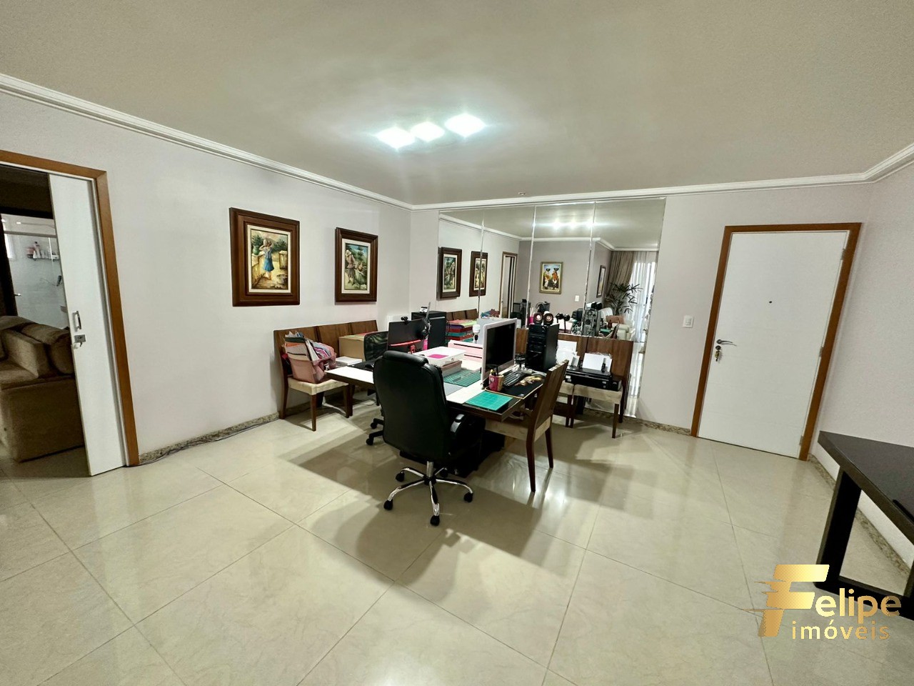 Apartamento à venda com 3 quartos, 136m² - Foto 4