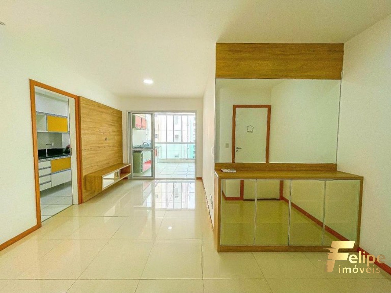 Apartamento à venda com 3 quartos, 80m² - Foto 1