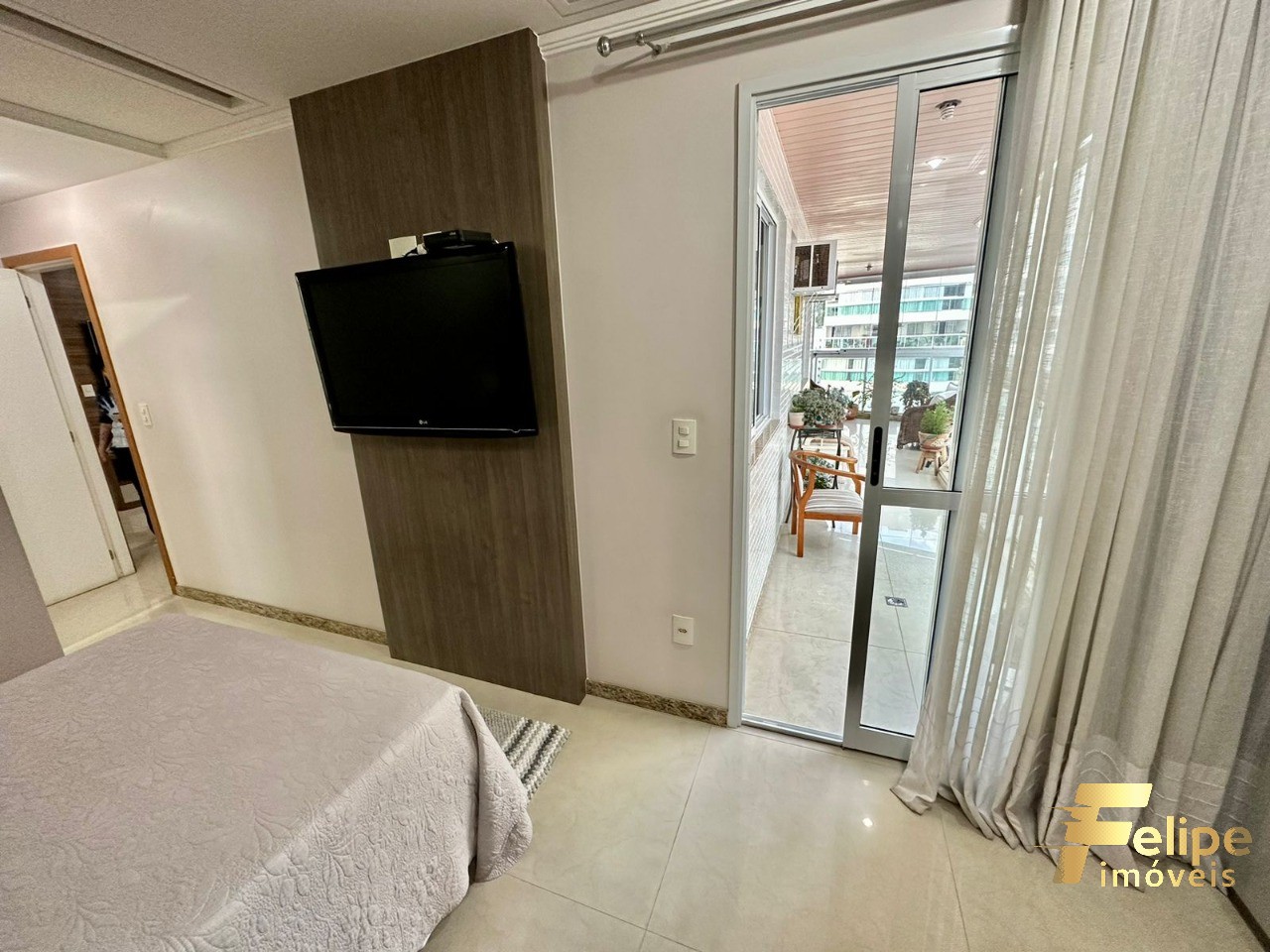 Apartamento à venda com 3 quartos, 136m² - Foto 13