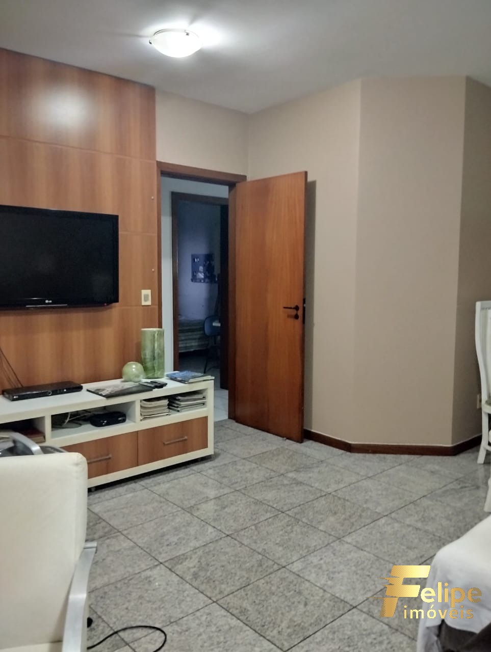 Apartamento à venda com 3 quartos, 117m² - Foto 4