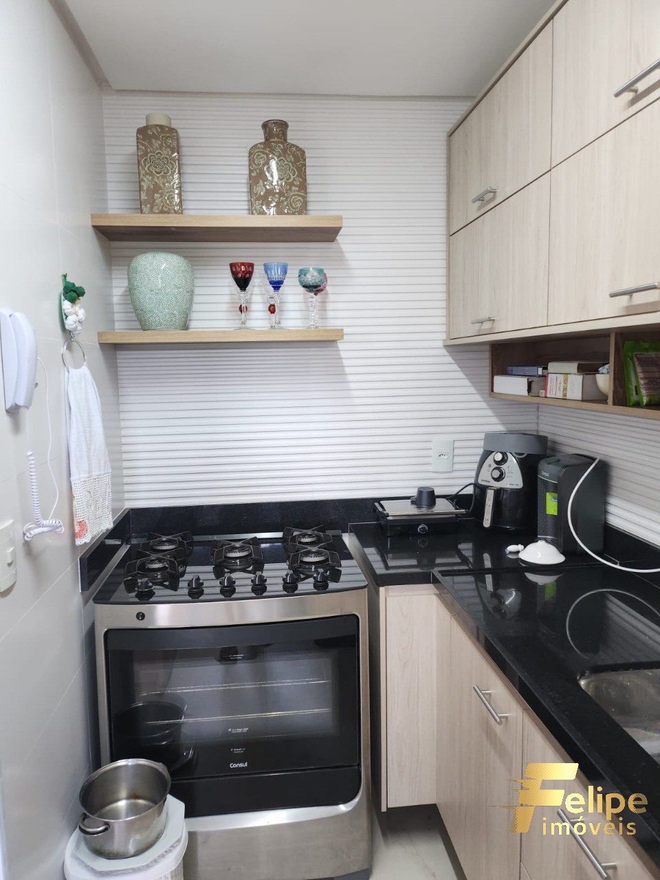 Apartamento à venda com 2 quartos, 70m² - Foto 7