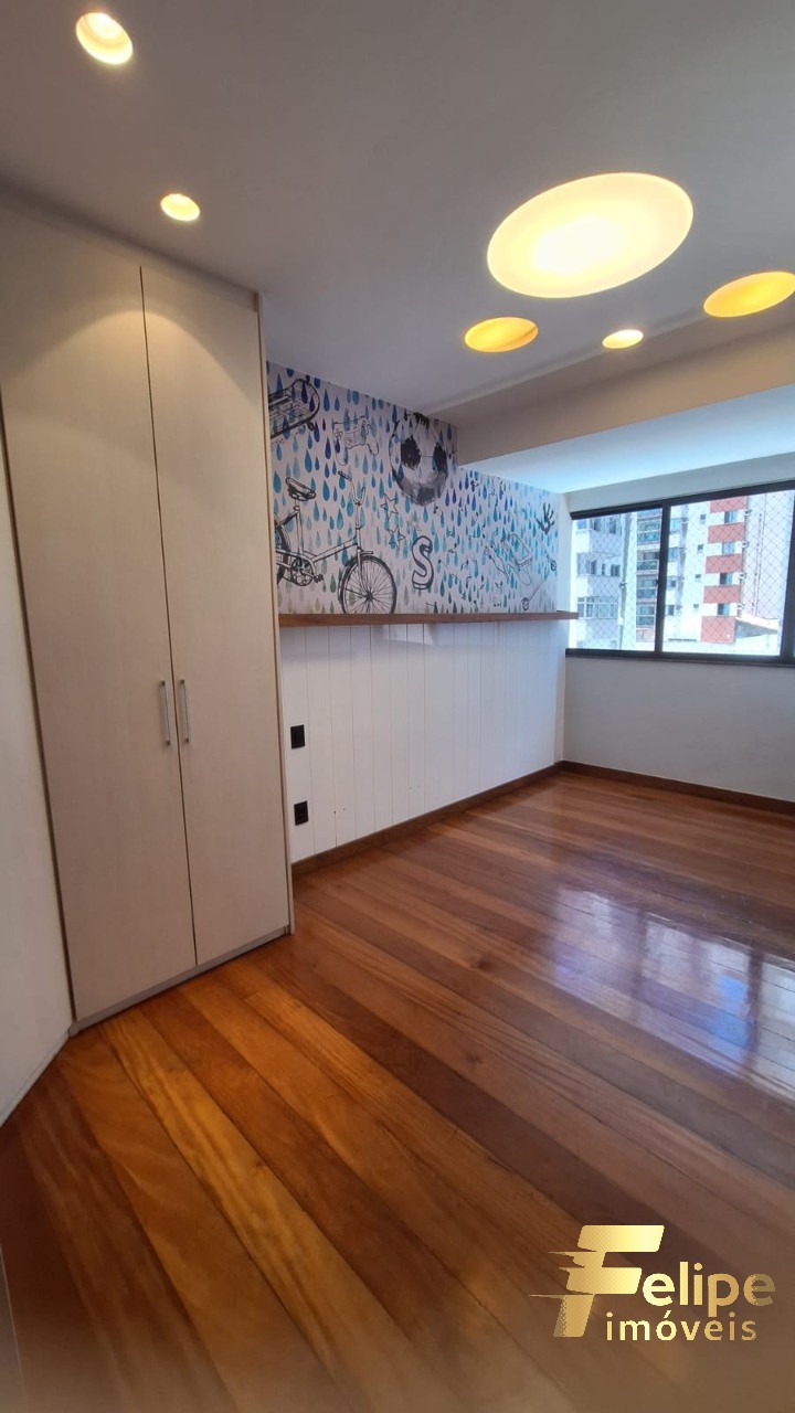 Apartamento à venda com 4 quartos, 240m² - Foto 13