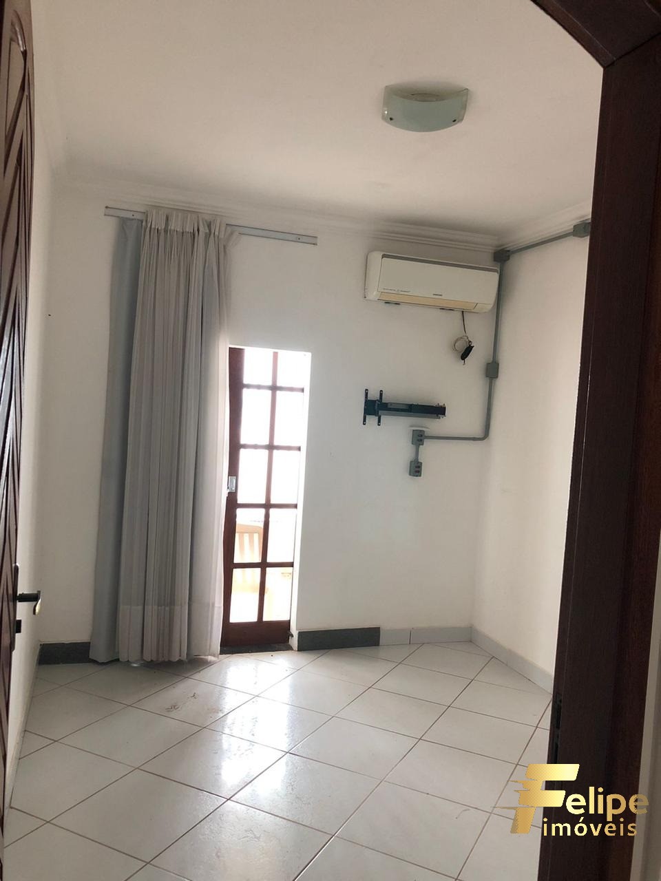 Casa à venda com 6 quartos, 160m² - Foto 5