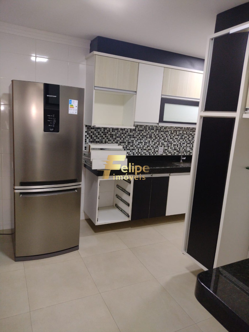 Apartamento à venda com 4 quartos, 150m² - Foto 7