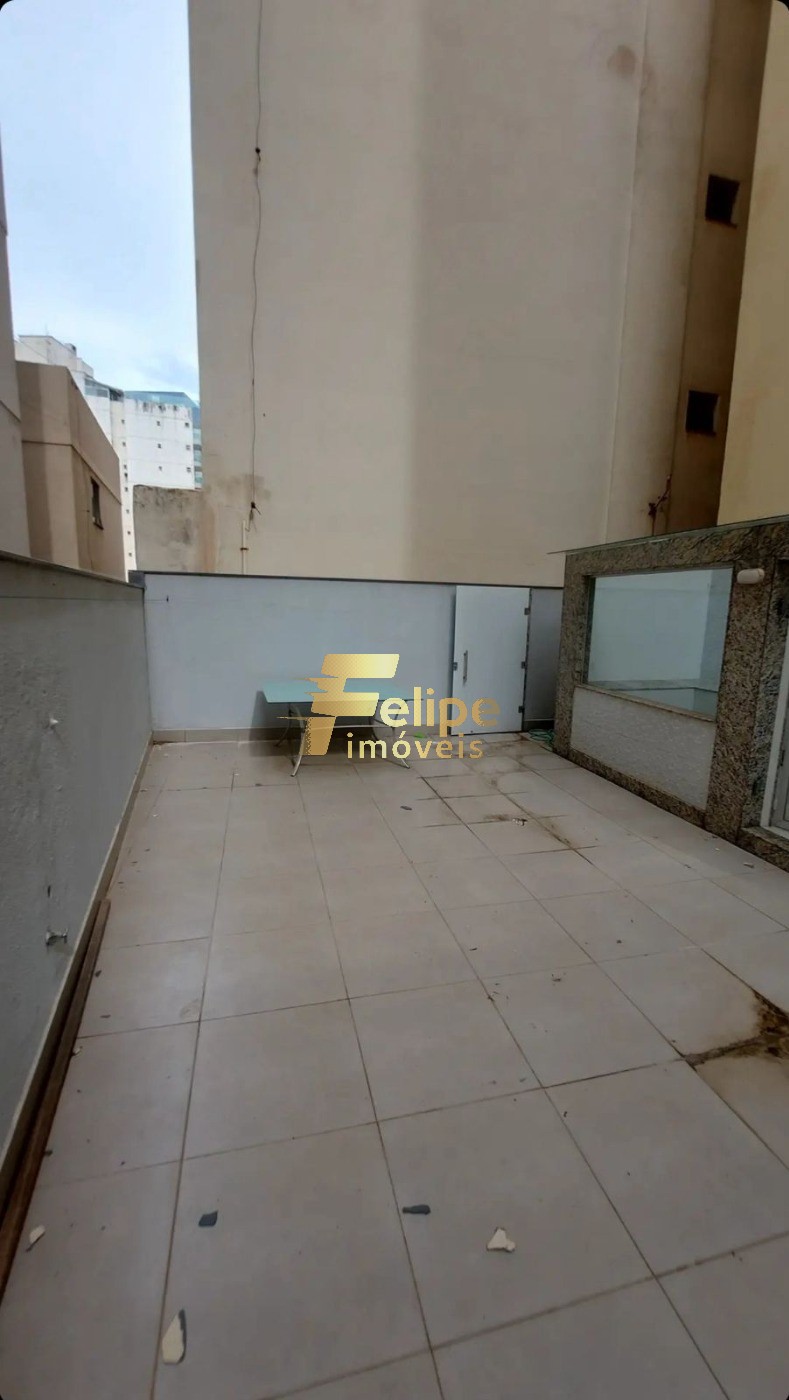 Apartamento à venda com 4 quartos, 239m² - Foto 2