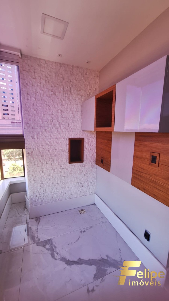 Apartamento à venda com 4 quartos, 240m² - Foto 2