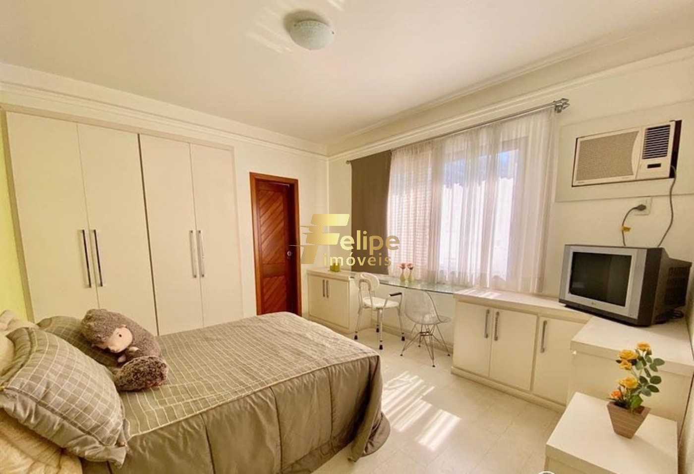 Apartamento à venda com 4 quartos, 365m² - Foto 2