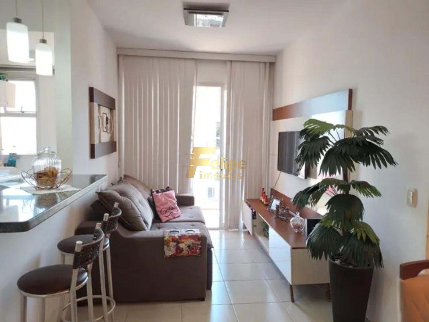 Apartamento à venda com 2 quartos, 73m² - Foto 2