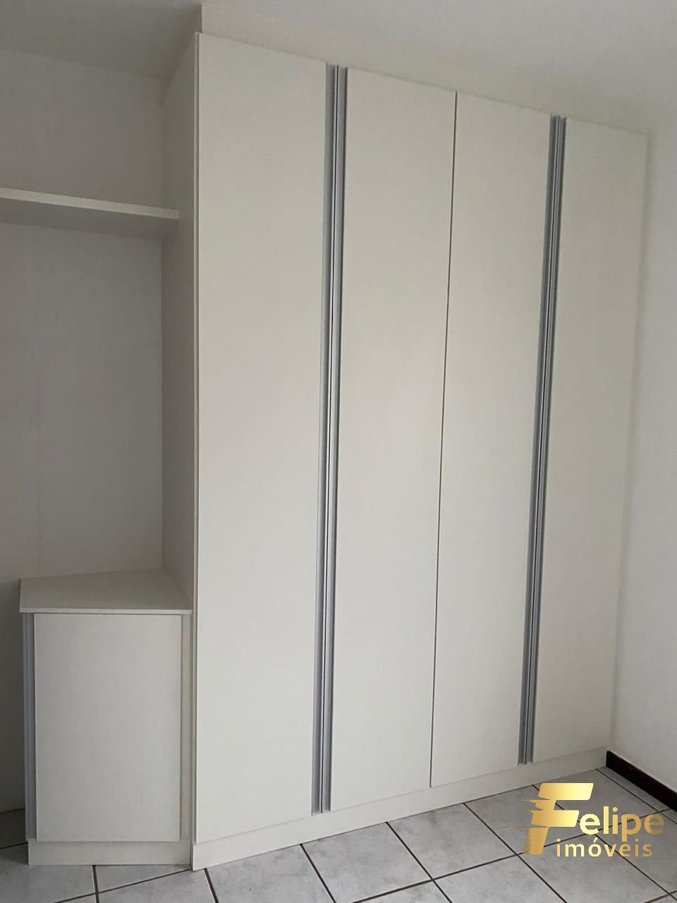 Apartamento à venda com 4 quartos, 160m² - Foto 4