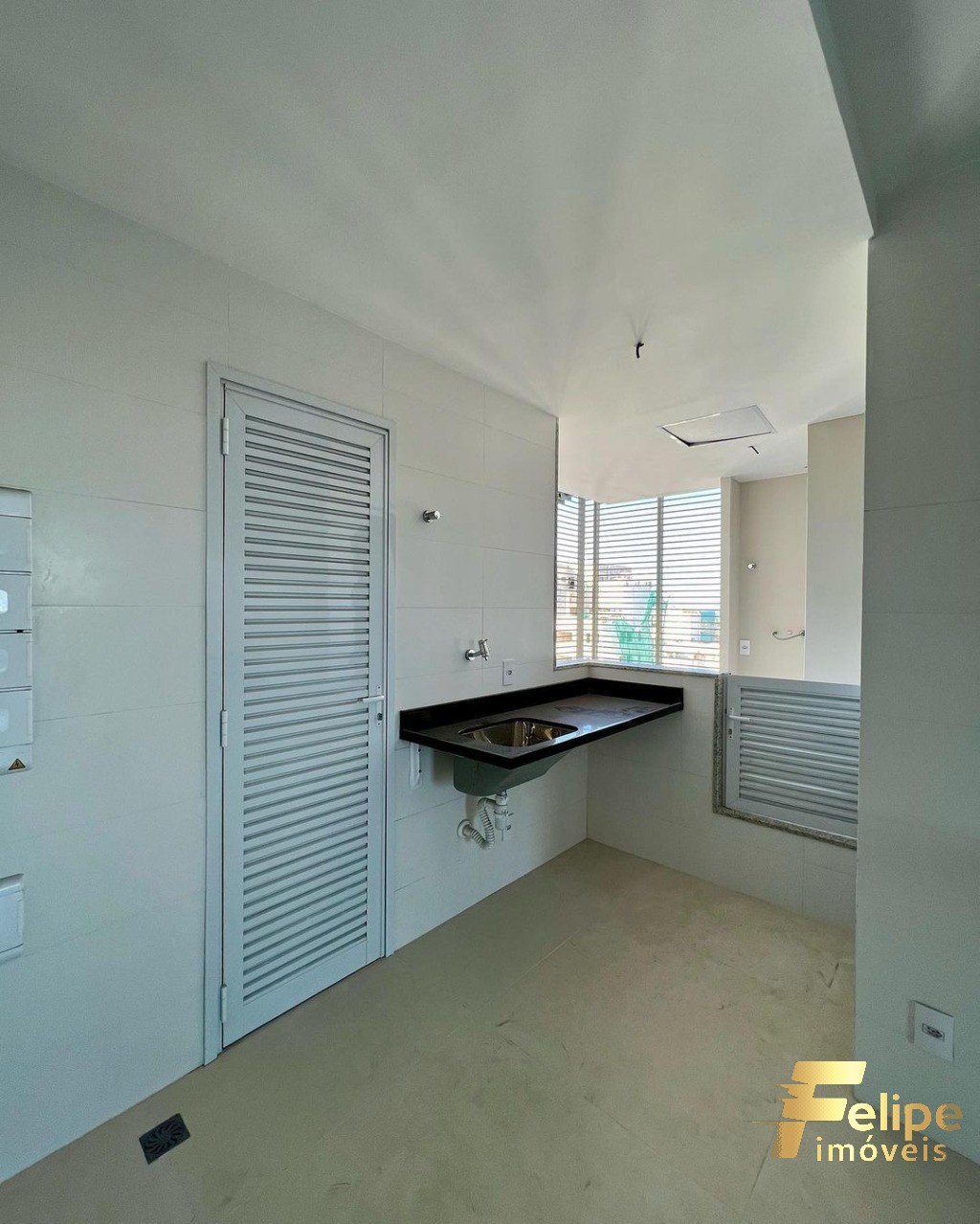 Apartamento à venda com 4 quartos, 137m² - Foto 4