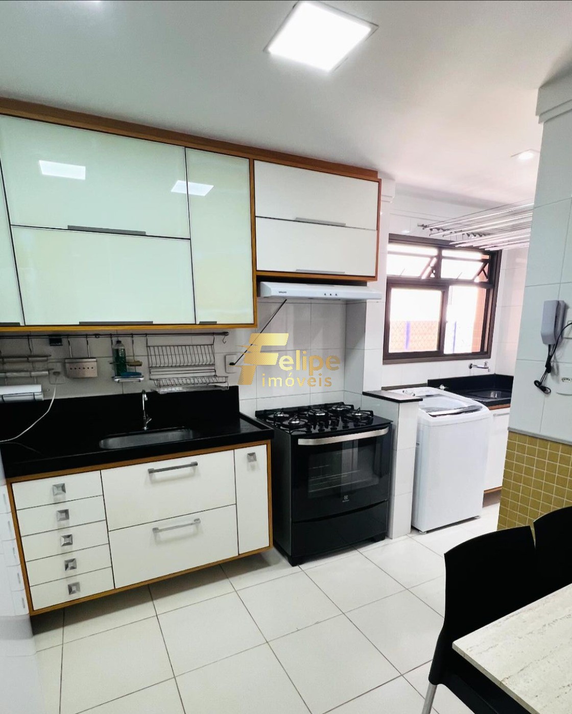 Apartamento à venda com 4 quartos, 150m² - Foto 3