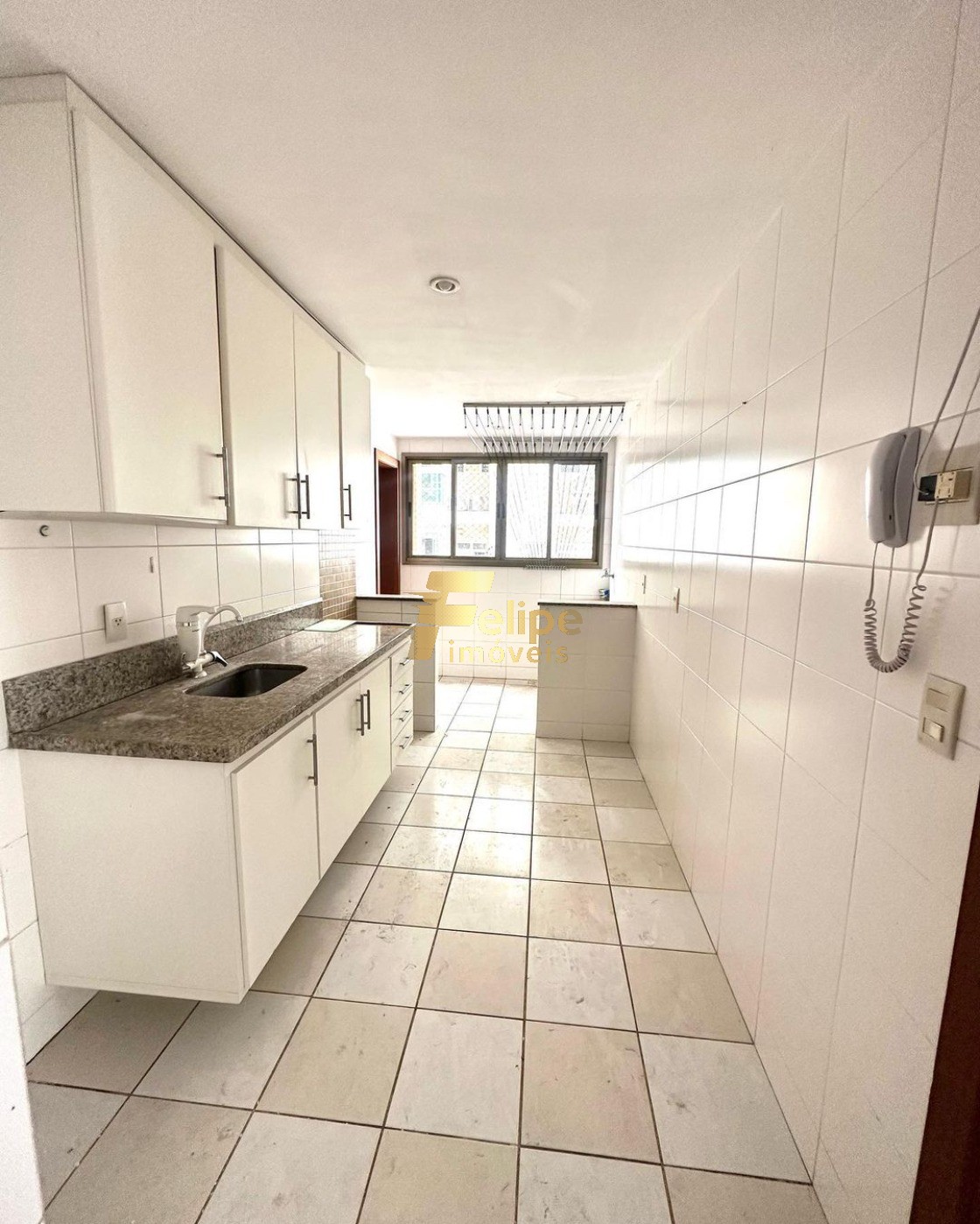 Apartamento à venda com 2 quartos, 85m² - Foto 4