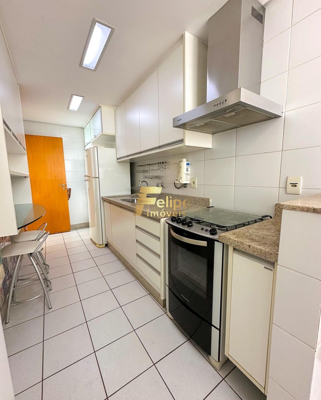 Apartamento à venda com 2 quartos, 98m² - Foto 3