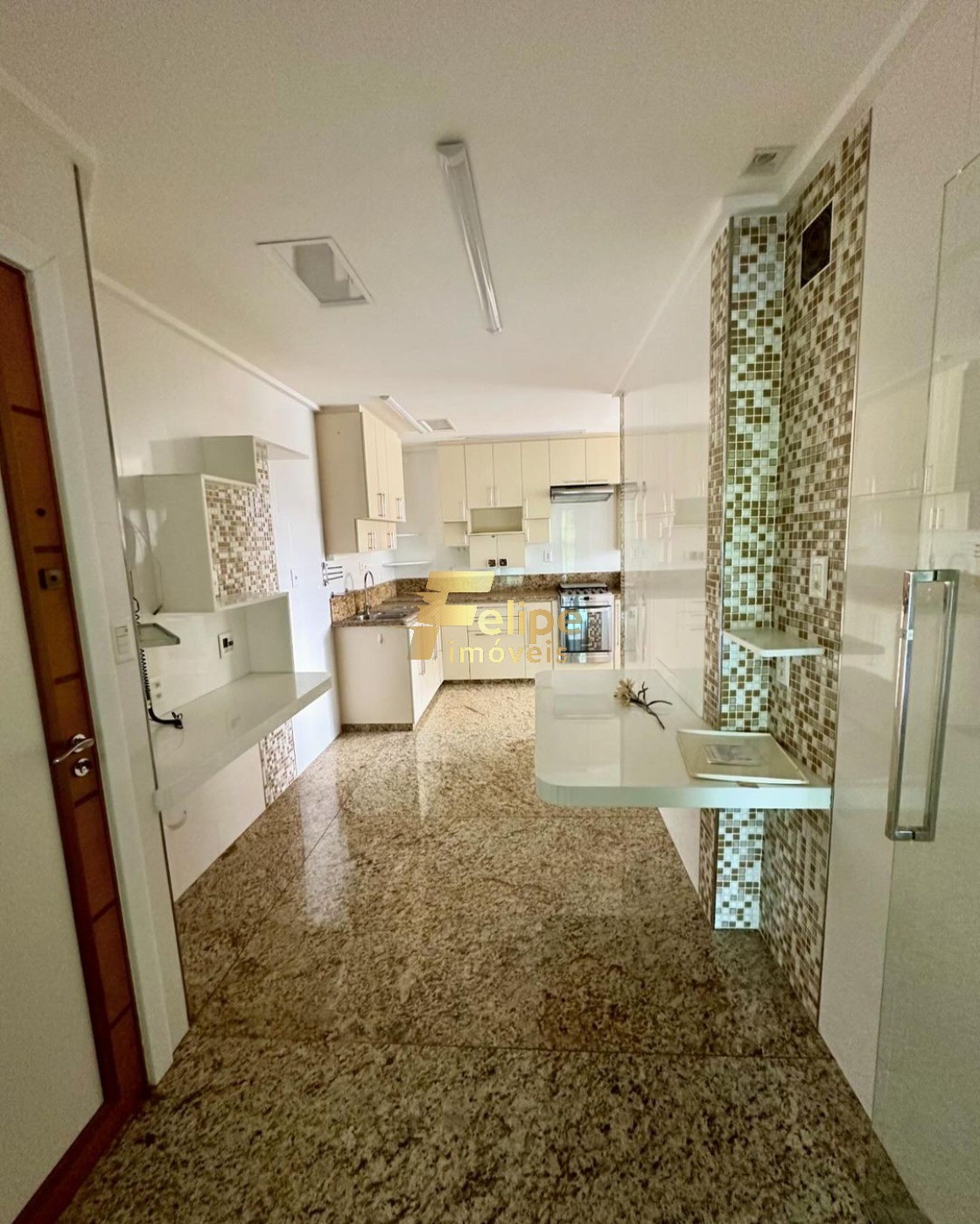 Apartamento frente ao morro do moreno no parque das castanhe