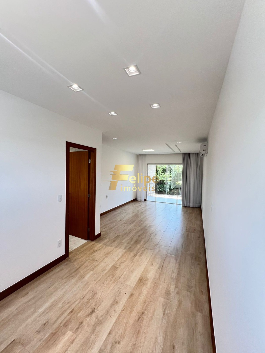 Casa à venda com 4 quartos, 300m² - Foto 5