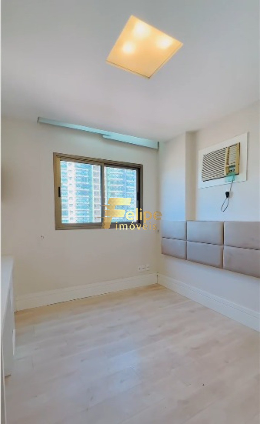 Apartamento à venda com 4 quartos, 200m² - Foto 7