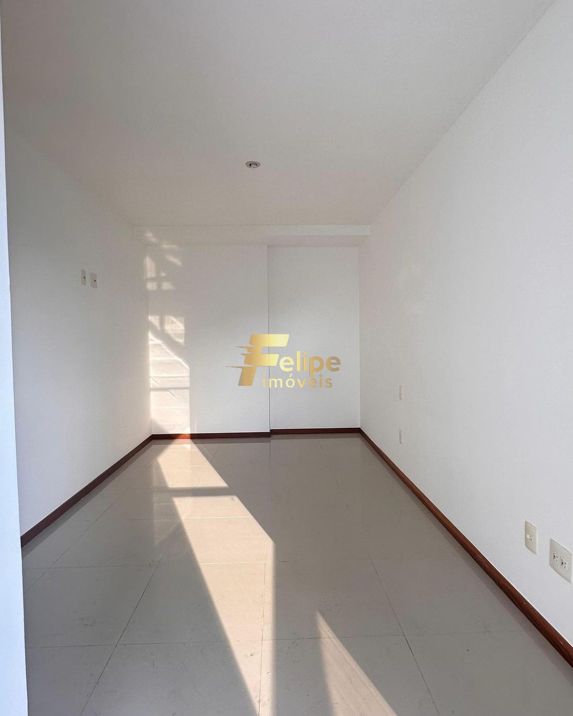 Apartamento à venda com 3 quartos, 105m² - Foto 3