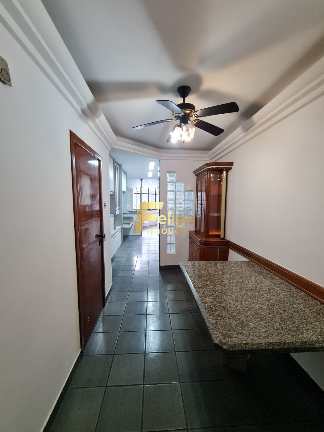 Apartamento à venda com 4 quartos, 228m² - Foto 3