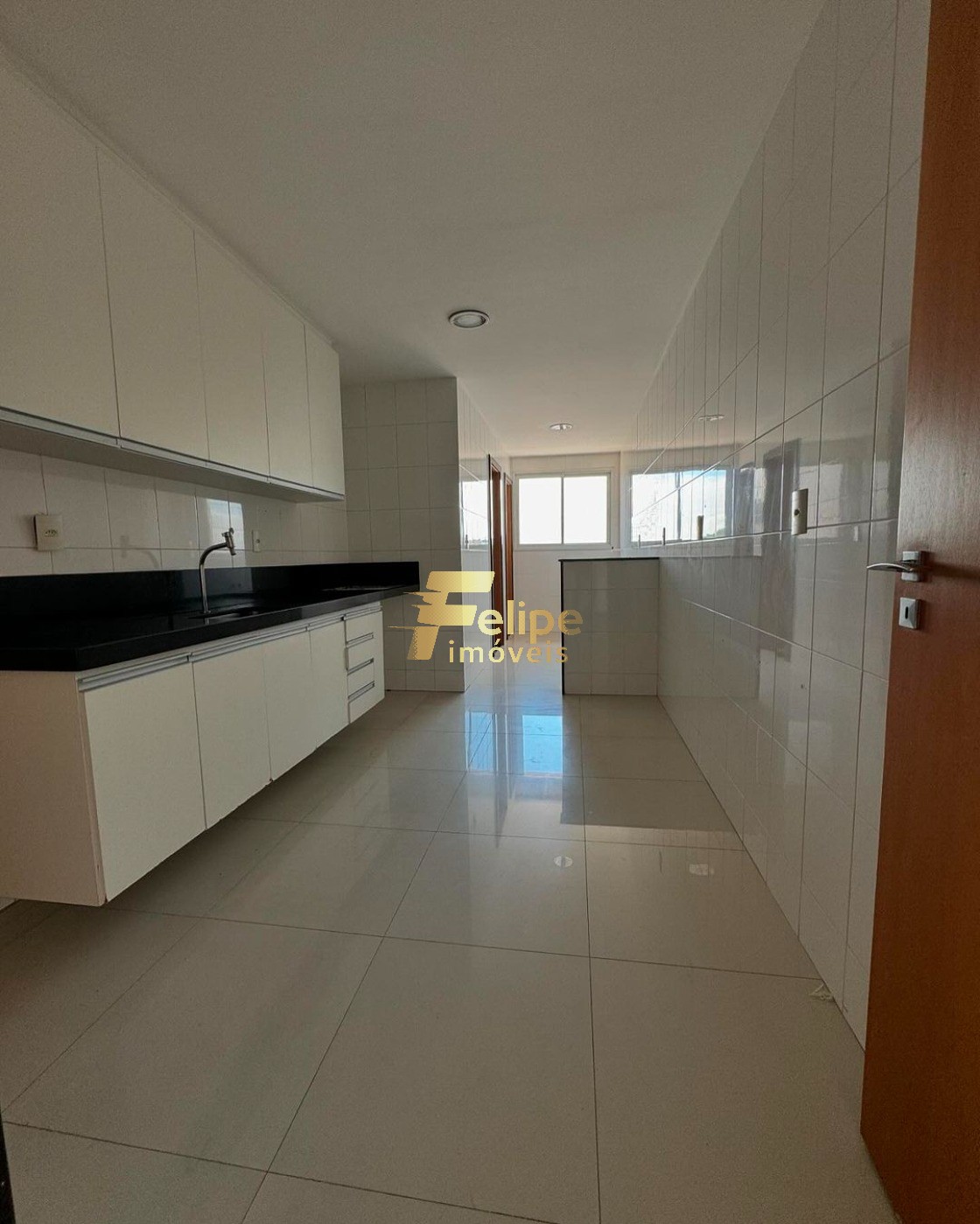 Apartamento à venda com 3 quartos, 130m² - Foto 4