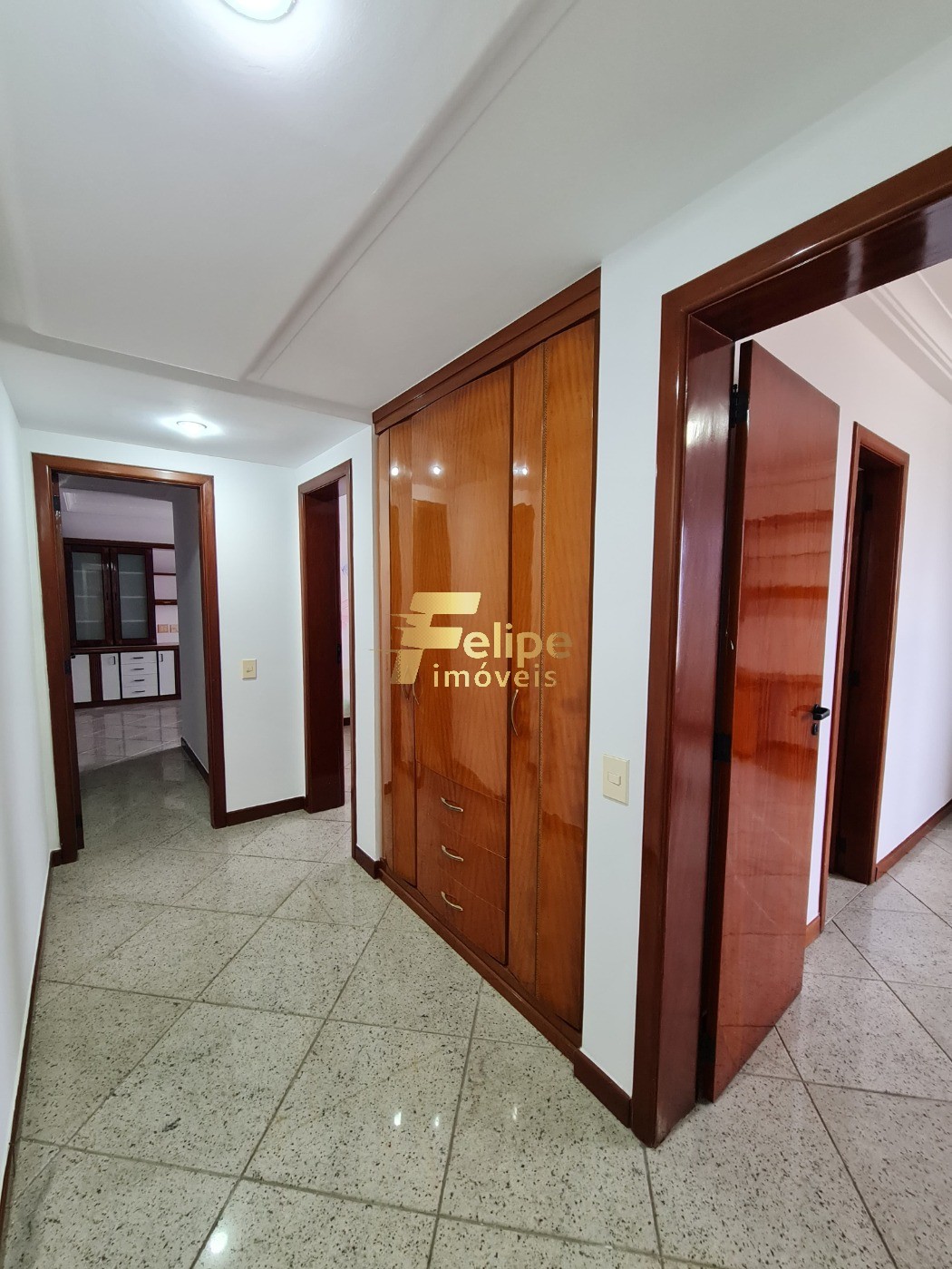 Apartamento à venda com 4 quartos, 228m² - Foto 10