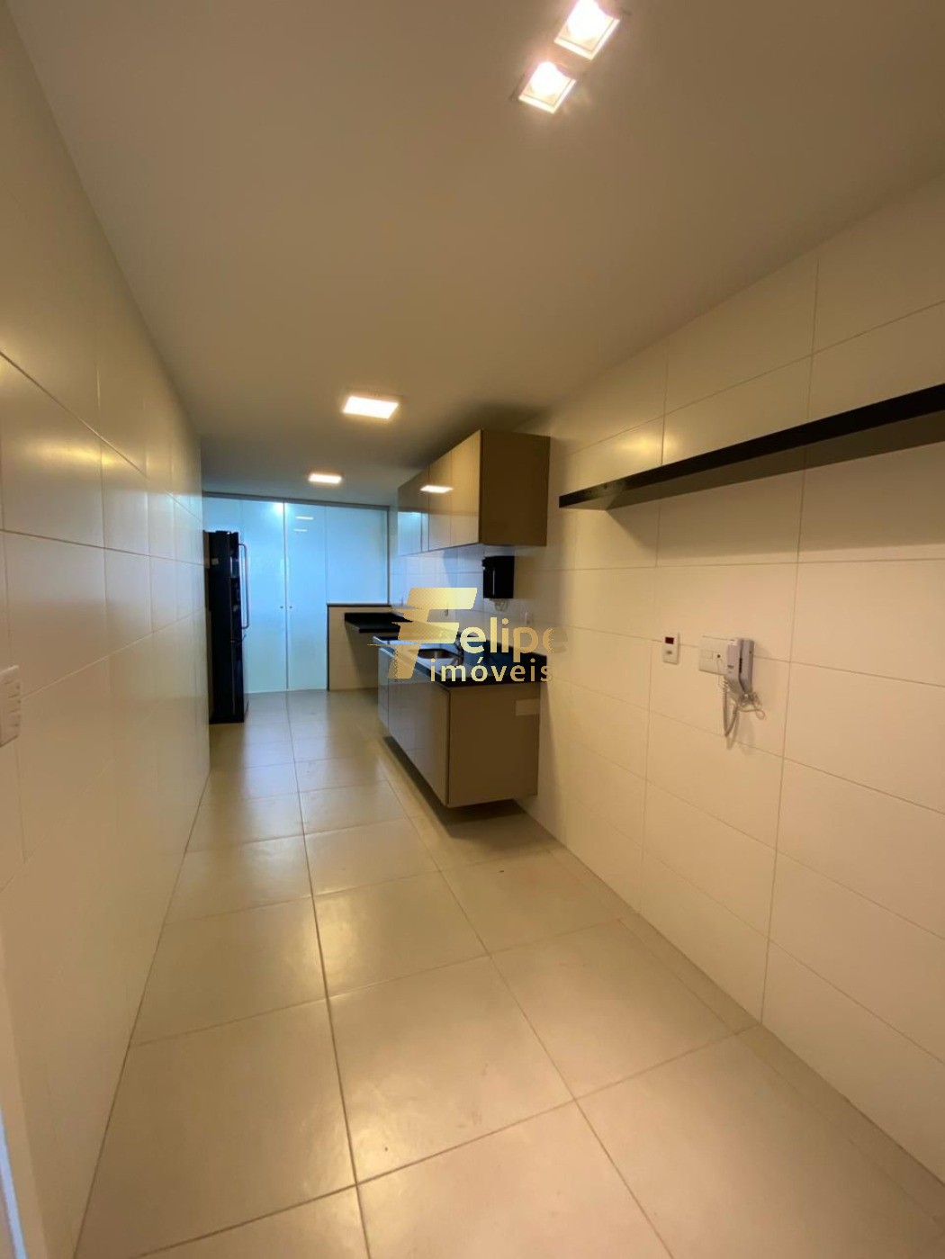 Apartamento à venda com 4 quartos, 190m² - Foto 17