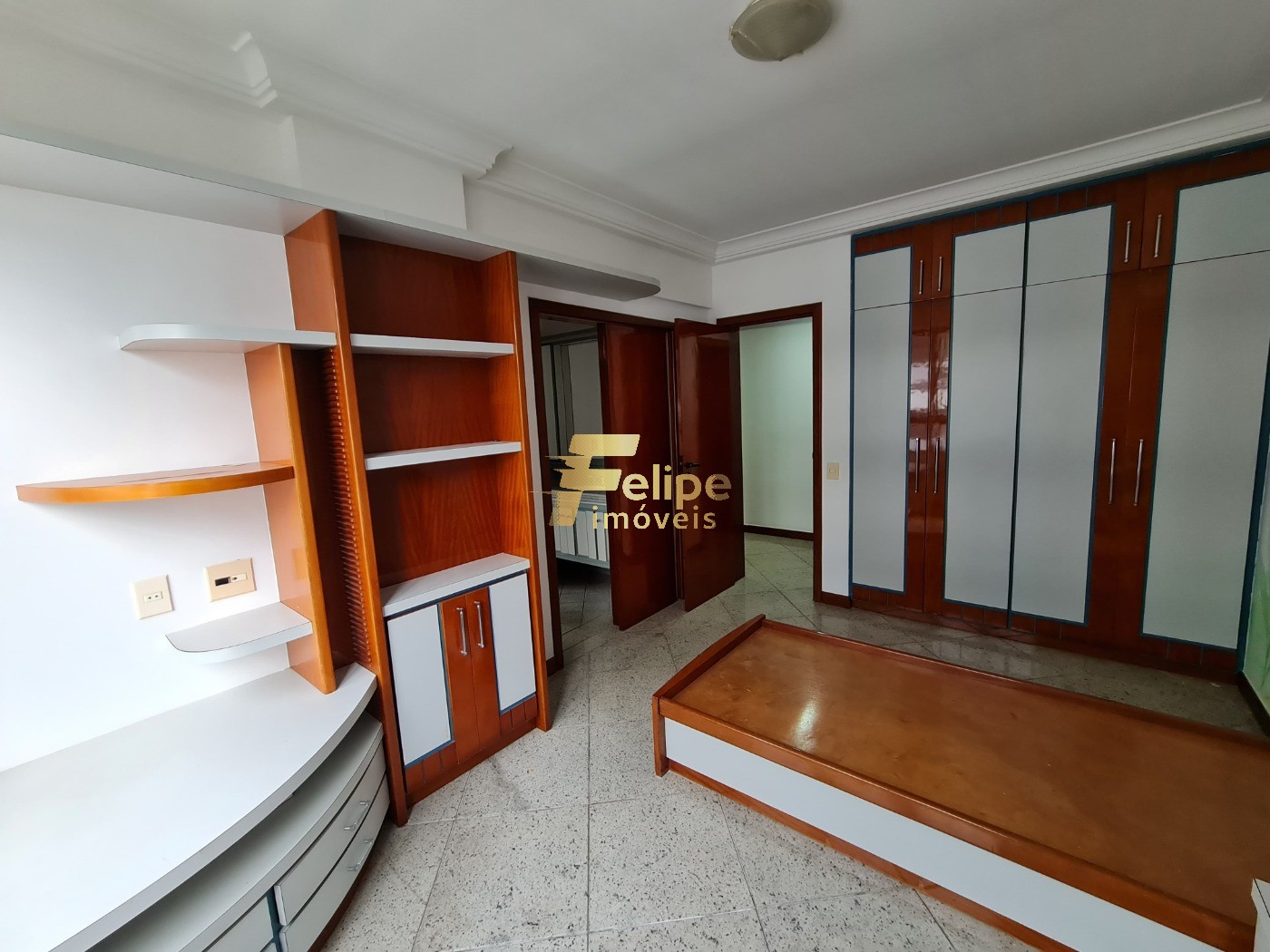 Apartamento à venda com 4 quartos, 228m² - Foto 6