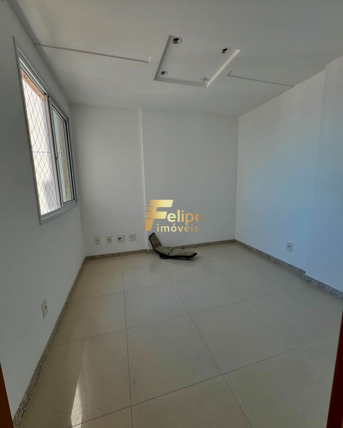 Apartamento à venda com 3 quartos, 130m² - Foto 3