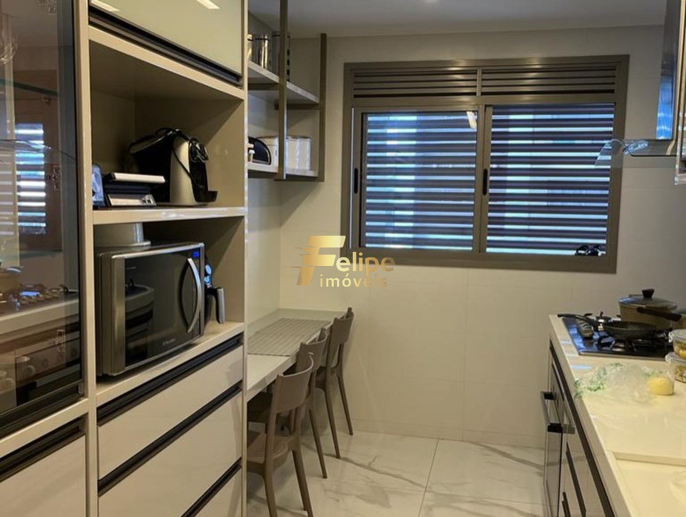 Apartamento à venda com 4 quartos, 157m² - Foto 6