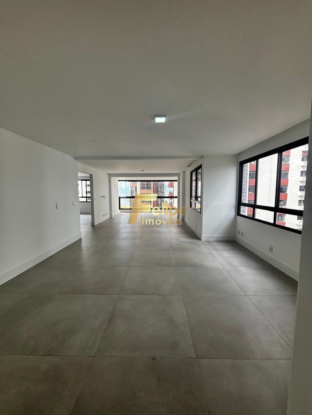 Apartamento à venda com 3 quartos, 160m² - Foto 16