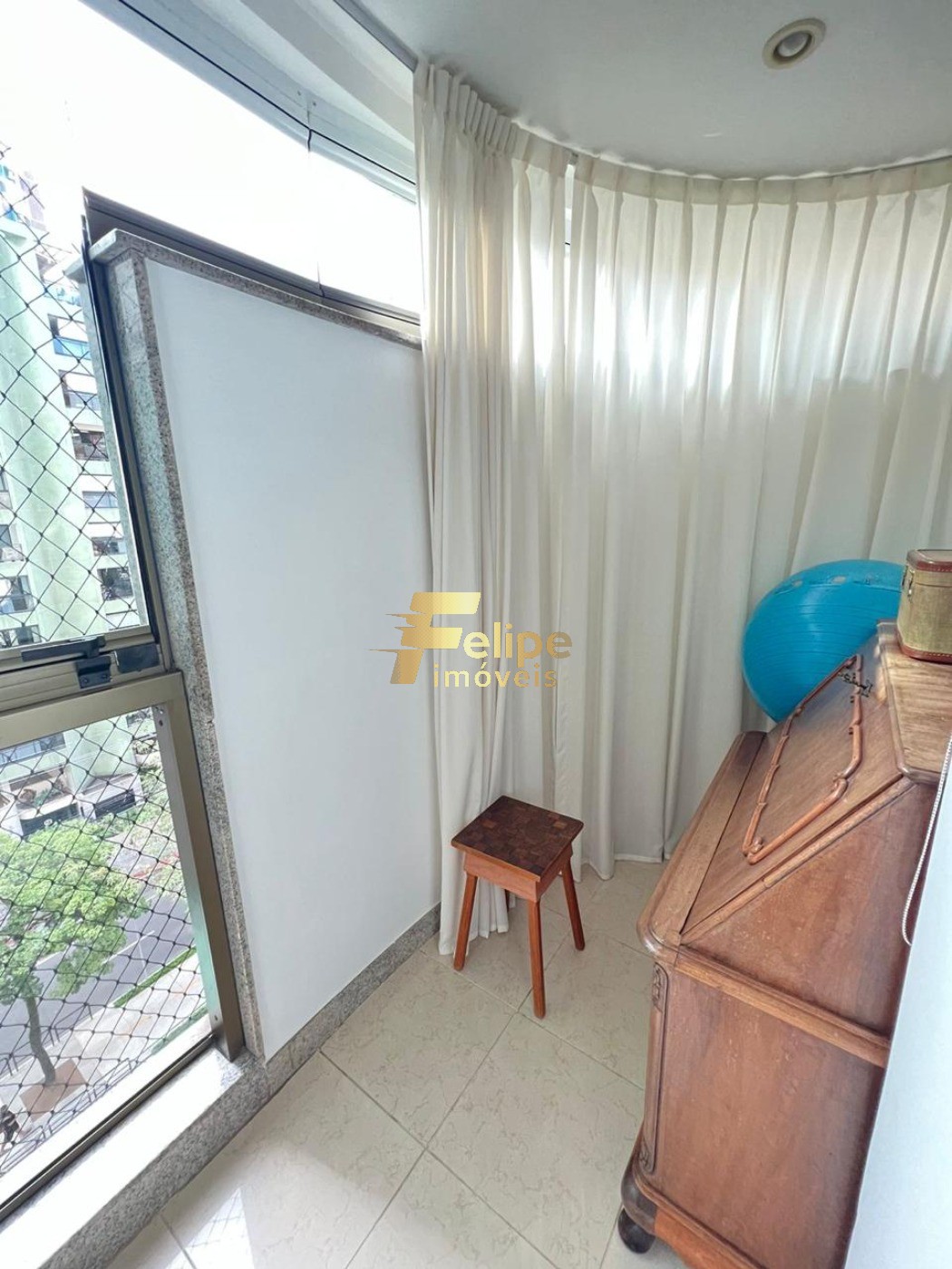 Apartamento à venda com 4 quartos, 200m² - Foto 17