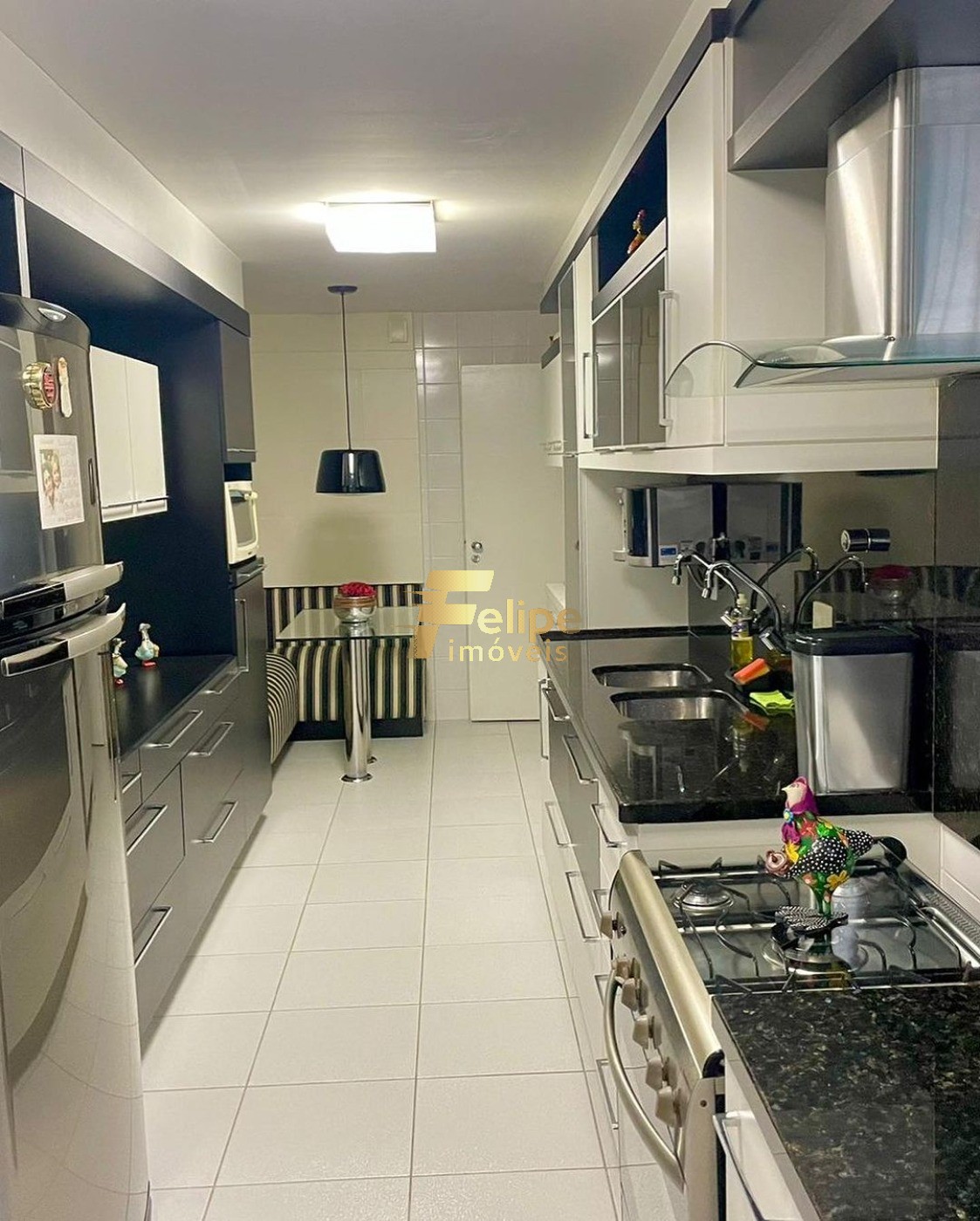 Apartamento à venda com 3 quartos, 160m² - Foto 3